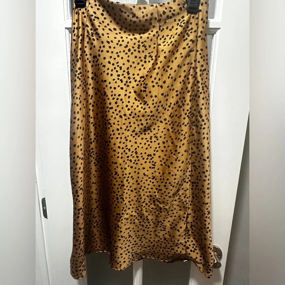 Nasty Gal Dalmatian Spot Satin Midi Skirt - Picture 3 of 6